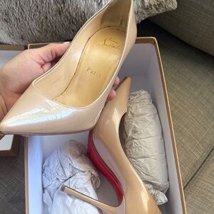 Elegant Nude Pumps